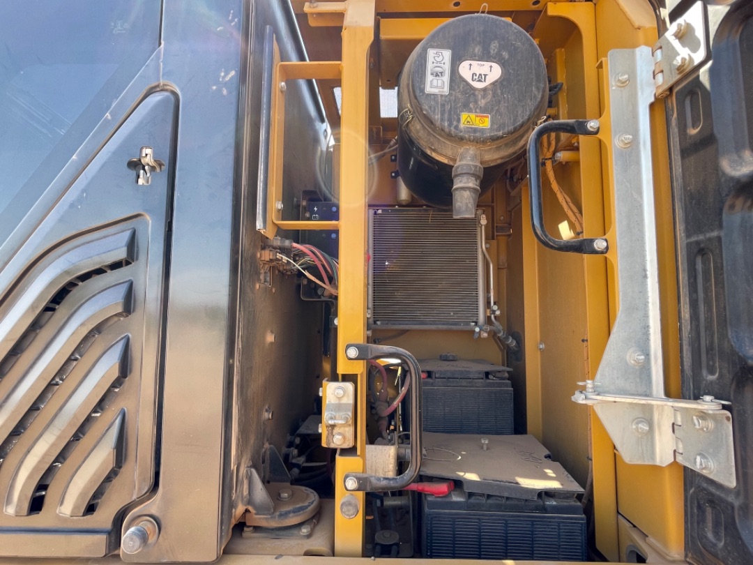 2014 CATERPILLAR 324E L - Image 40